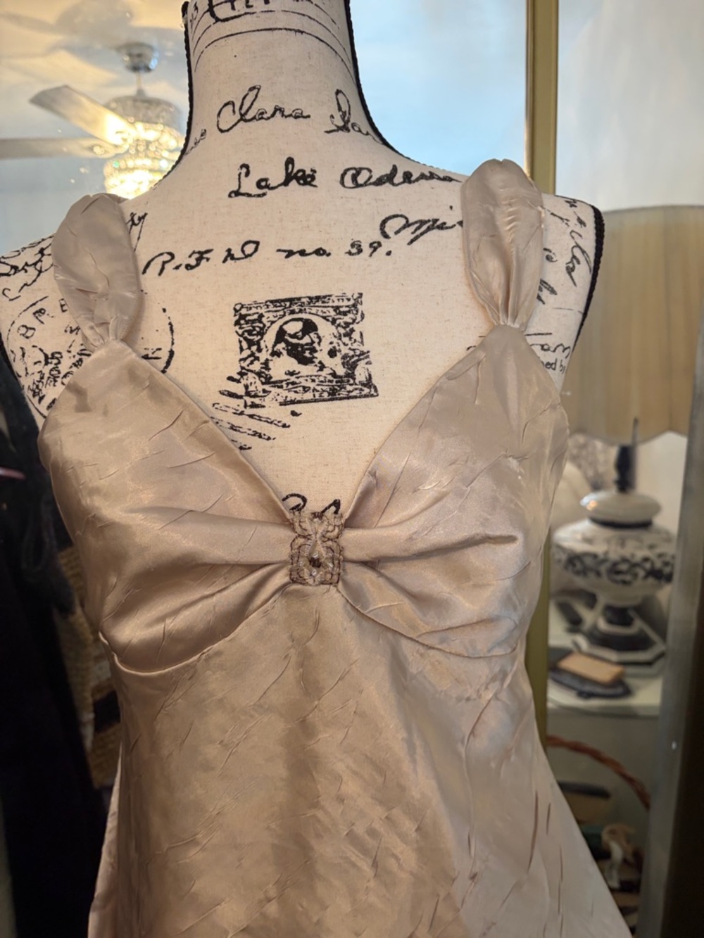 ❤️Champagne Silk Bow-Front Spaghetti Strap Tank - Picture 4 of 7